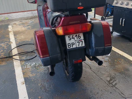 2000 Honda ST 1100, красный, 285000 рублей, вид 1