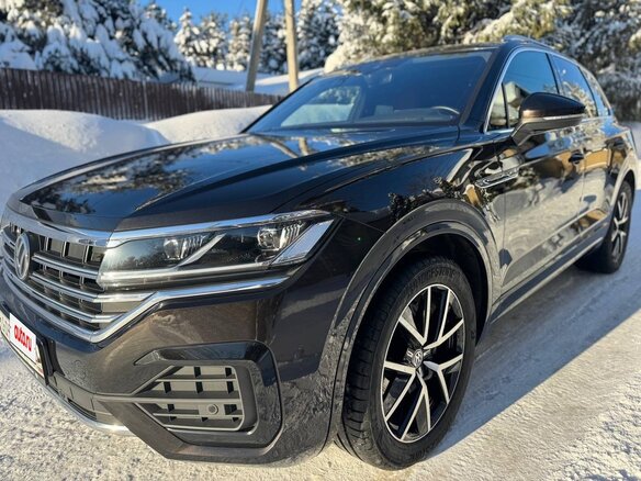 2018 Volkswagen Touareg III, коричневый, 7500000 рублей - вид 10