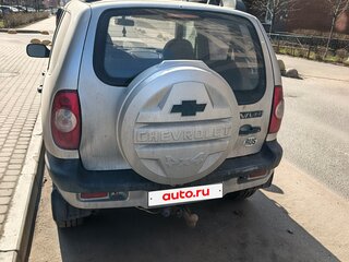 2003 Chevrolet Niva I, серебристый, 320000 рублей, вид 3