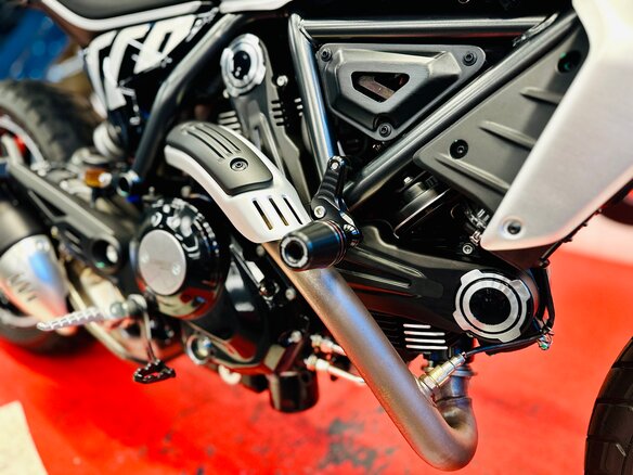 2024 Ducati Scrambler 800, белый, 890000 рублей - вид 21