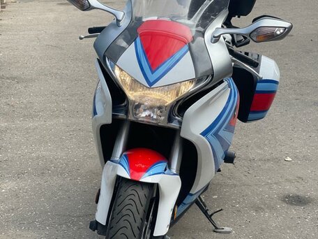 2012 Honda VFR 1200, красный, 1000000 рублей, вид 2