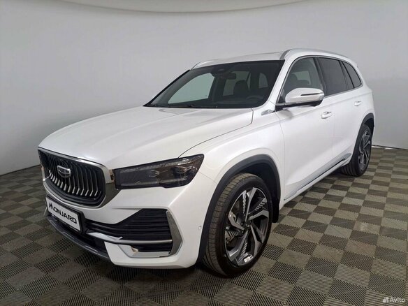 2025 Geely Monjaro I, белый, 4904990 рублей