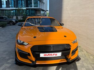 2018 Ford Mustang VI Рестайлинг, оранжевый, 2790000 рублей, вид 3
