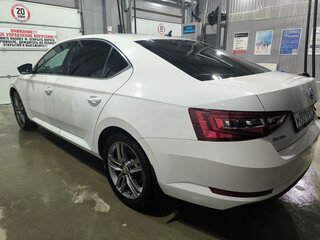 2017 Skoda Superb III, белый, 2300000 рублей, вид 5