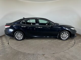 2020 Toyota Camry VIII (XV70), чёрный, 2700000 рублей, вид 4