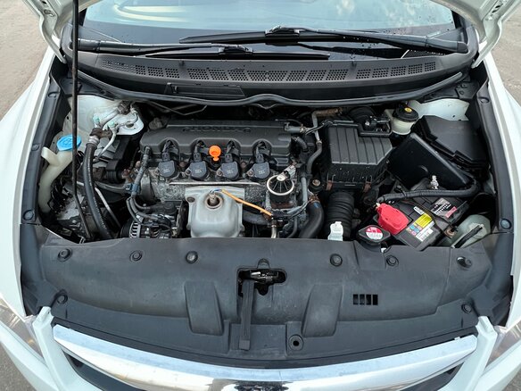 2010 Honda Civic VIII Рестайлинг, белый, 915000 рублей - вид 13