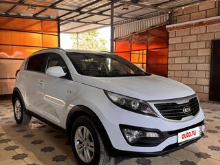 2013 Kia Sportage III, белый, 1500000 рублей, вид 3