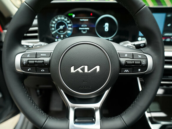 2026 Kia K5 III, серый, 4190000 рублей - вид 17