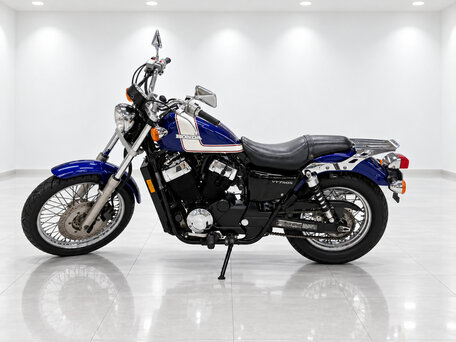 2011 Honda Shadow 750, синий, 500192 рублей, вид 4