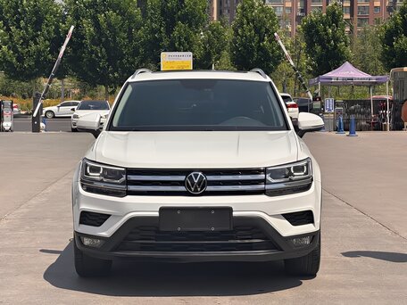 2022 Volkswagen Tharu I, белый, 1950000 рублей, вид 2