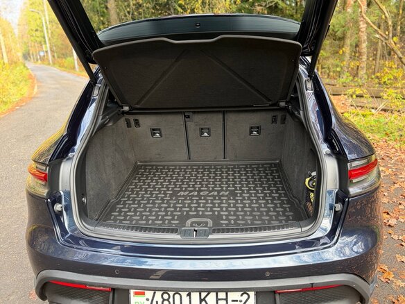 2021 Porsche Macan I Рестайлинг 2, синий, 3750000 рублей - вид 18