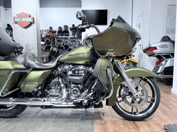 2017 Harley-Davidson Road Glide, зелёный, 1999000 рублей - вид 13