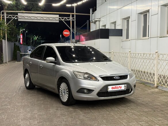 2010 Ford Focus II Рестайлинг, серебристый - вид 6