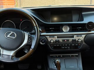 2015 Lexus ES 300h VI, белый, 2050000 рублей, вид 5