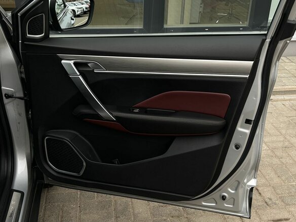 2021 Geely Coolray I, серебристый, 1690000 рублей - вид 21