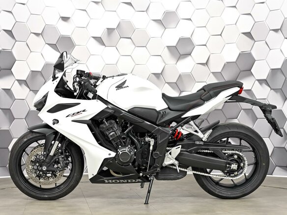 2024 Honda CBR 650R, белый, 1099000 рублей - вид 3
