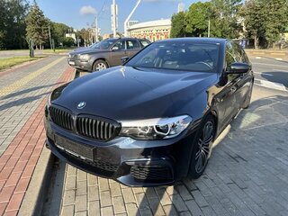 2019 BMW 5 серии 530d VII (G30/G31/G38), синий, 4500000 рублей, вид 2
