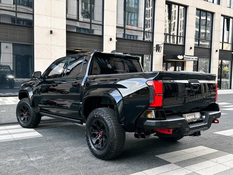 2026 Toyota Tacoma IV, чёрный, 11490000 рублей, вид 3