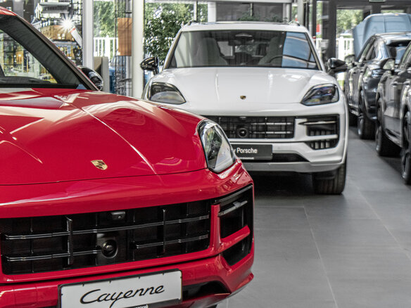 2026 Porsche Cayenne III Рестайлинг, красный, 19950000 рублей - вид 7
