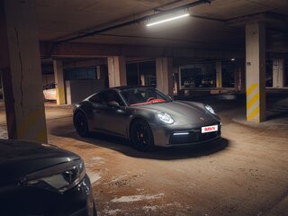 2020 Porsche 911 Carrera S VIII (992), серый, 11800000 рублей, вид 3