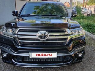 2020 Toyota Land Cruiser 200 Series Рестайлинг 2, чёрный, 8700000 рублей, вид 3