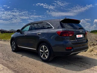 2019 Kia Sorento III Prime Рестайлинг, серый, 1900000 рублей, вид 4