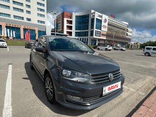 2016 Volkswagen Polo V Рестайлинг, серый, 950000 рублей, вид 1