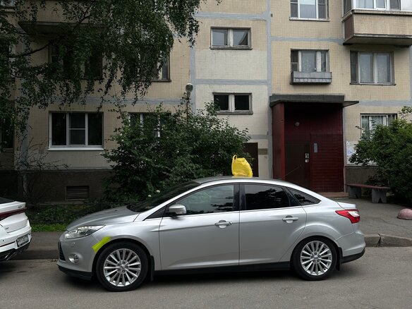 2011 Ford Focus III, серебристый, 950000 рублей - вид 4
