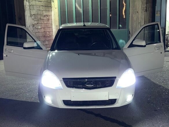 2013 Lada (ВАЗ) Priora I Рестайлинг, белый, 400000 рублей - вид 5