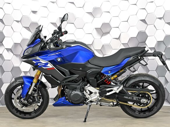 2024 BMW F 900 XR, синий - вид 3