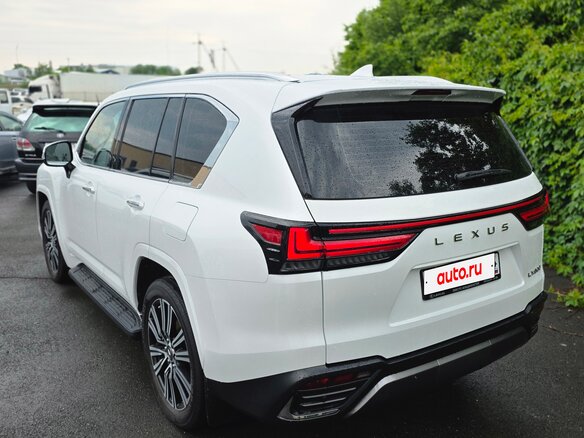 2022 Lexus LX 600 IV, белый, 15500000 рублей - вид 6