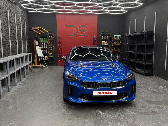 2018 Kia Stinger I, синий, 2150000 рублей