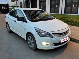 2016 Hyundai Solaris I Рестайлинг, белый, 650000 рублей, вид 4