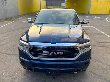 2022 Ram 1500 Crew Cab V, синий, 7400000 рублей, вид 4
