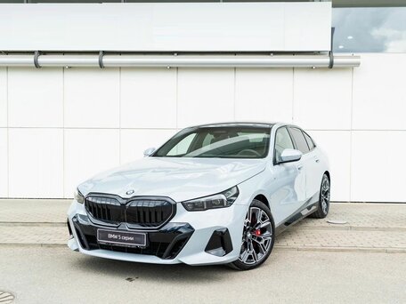 BMW 5 серии VIII (G60/G61/G68)