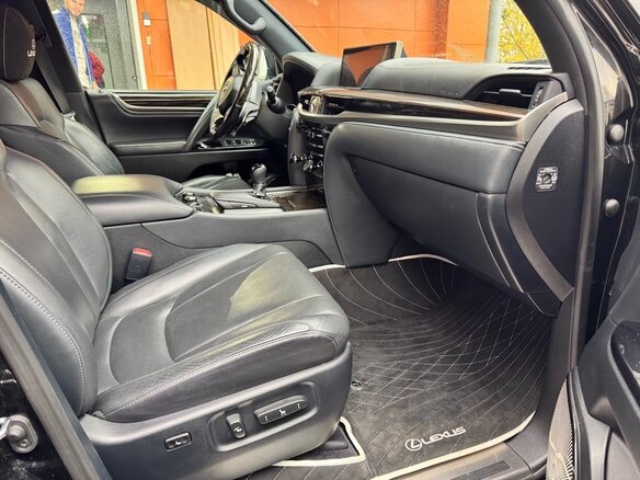 2018 Lexus LX 570 III Рестайлинг 2, чёрный, 9999999 рублей - вид 10