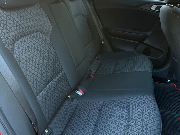 2018 Kia Ceed III, красный, 1560000 рублей - вид 10