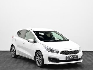2017 Kia Ceed II Рестайлинг, белый, 1175000 рублей, вид 1