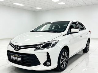 2022 Toyota Vios III Рестайлинг, белый, 940000 рублей, вид 1