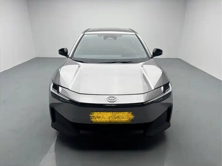 2026 Toyota bZ3, серый, 3774423 рублей, вид 5