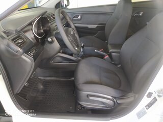 2016 Kia Rio III Рестайлинг, белый, 710000 рублей, вид 5