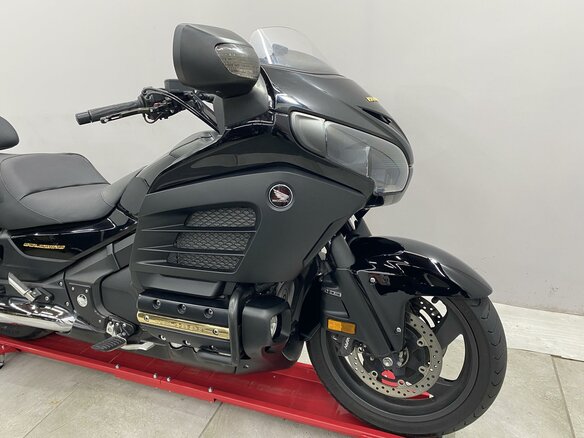 2013 Honda GL 1800 Gold Wing, чёрный, 1250000 рублей - вид 8
