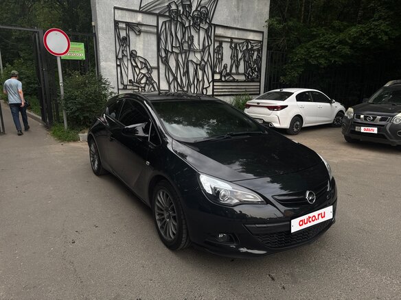 2013 Opel Astra GTC J Рестайлинг, чёрный, 970000 рублей