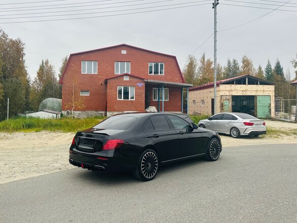 2016 Mercedes-Benz E-Класс 200 V (W213, S213, C238), чёрный, 2650000 рублей - вид 2