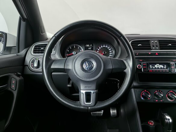 2012 Volkswagen Polo V, белый, 620000 рублей - вид 12