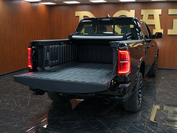 2026 Ram 1500 Crew Cab V Рестайлинг, чёрный - вид 26