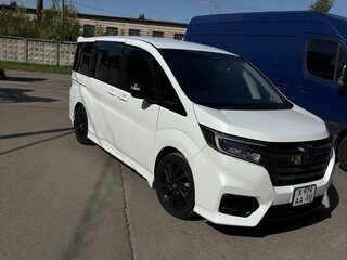 2019 Honda Stepwgn Spada V Рестайлинг, белый, 2900000 рублей, вид 1