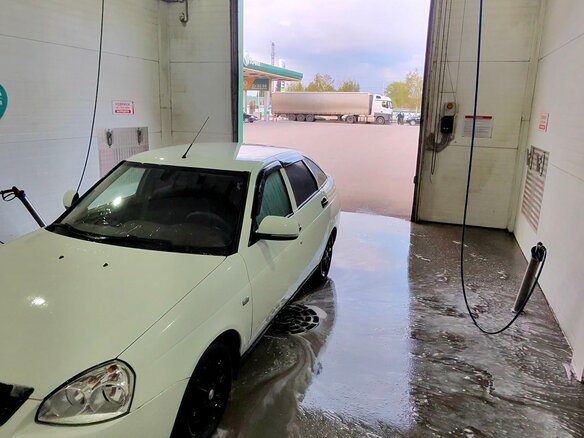 2014 Lada (ВАЗ) Priora I Рестайлинг, белый, 550000 рублей - вид 1