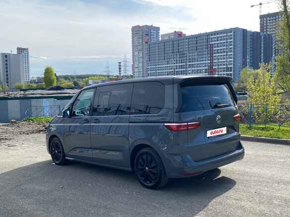 2022 Volkswagen Multivan T7, серый, 5850000 рублей - вид 30