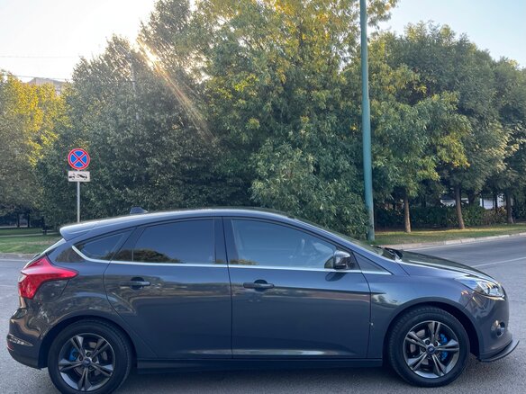 2011 Ford Focus III, серый, 820000 рублей - вид 3